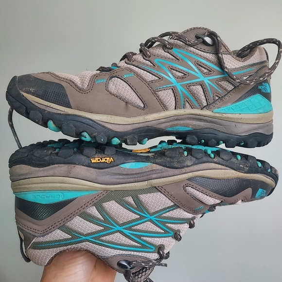 Women Northface Hiking Shoes - Picture 4 of 7